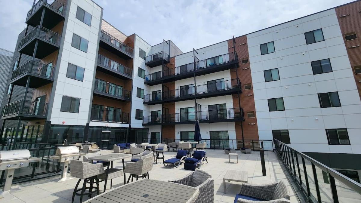 2 Bedroom Brand New Apartment Near Mayo, Park Free Rochester Eksteriør billede