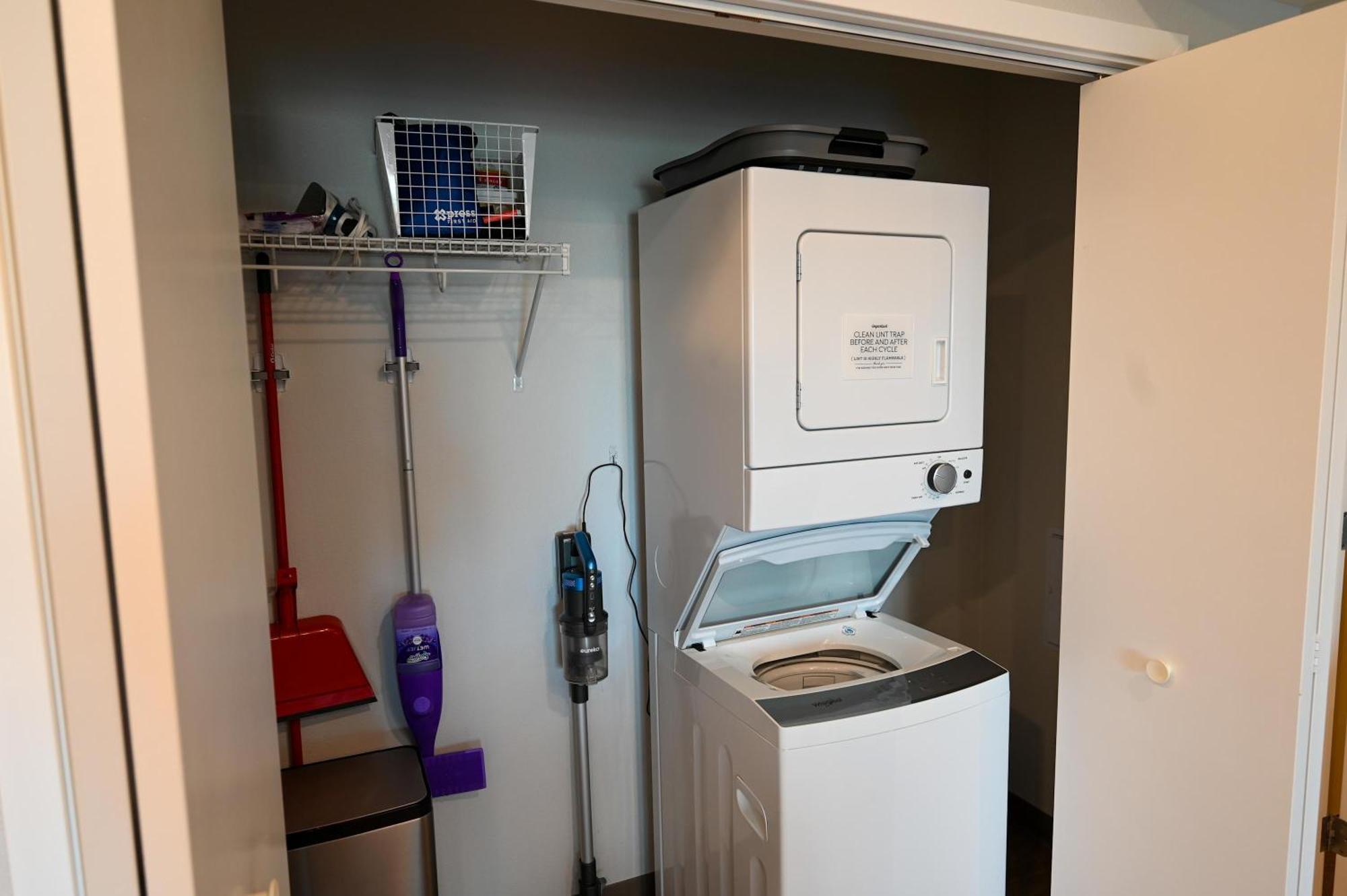 2 Bedroom Brand New Apartment Near Mayo, Park Free Rochester Eksteriør billede